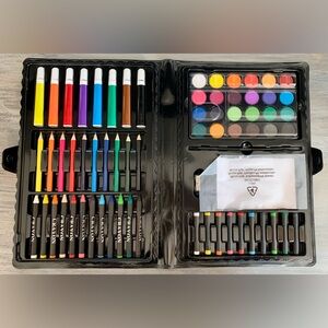 Art Set with carrying case portable kids art set Markers Paint oil pastels gift